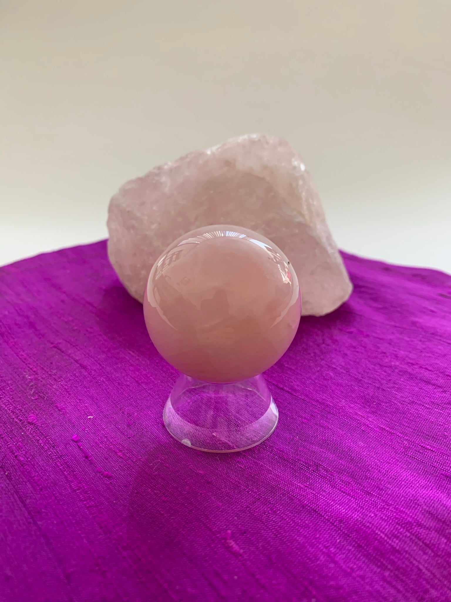 High quality Rose Quartz sphere is perfect for your altar, meditation space or to hold while meditating, or anywhere you want to radiate the energy of love ♥.  Rose quartz is the "stone of unconditional love & infinite peace." It opens the heart and soothes emotional distress. Size is approximately 2"/40mm. Plastic stand as seen in photo, is included with your purchase.